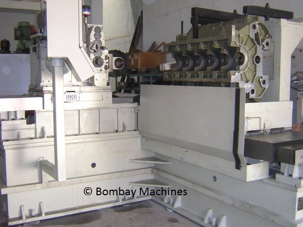 CNC WEB AND LOCK GROOVE MILLING MACHINE FOR V ENGINE BLOCK